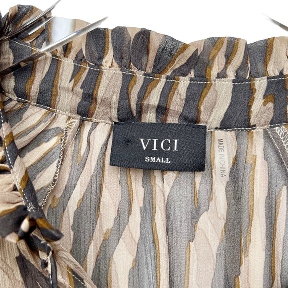 Vici Tan Zebra Tie Neck Balloon Sleeve Button Front Women’s Blouse Sz S - Picture 3 of 12